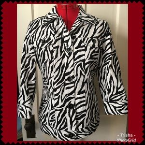NWOT Chico’s Zebra-print 3/4 sleeve 4-front pocket